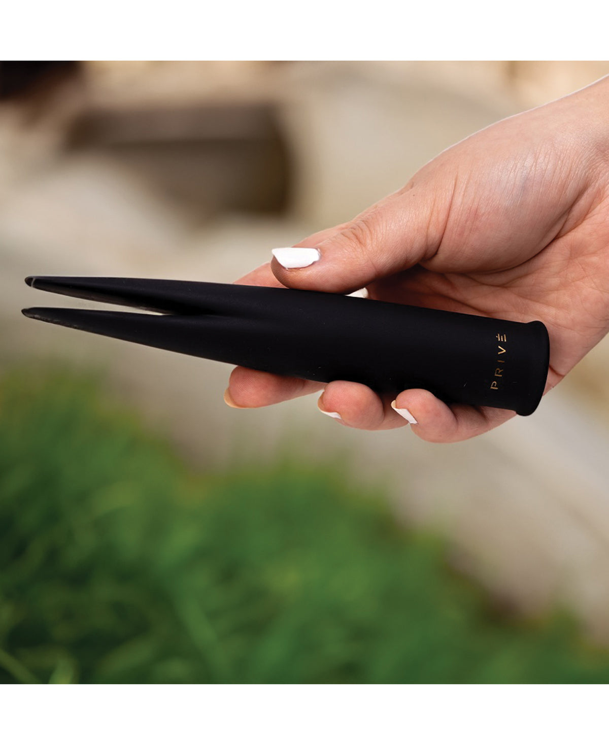 Privé Melodi Double-Tongue Clitoral Vibrator – Black – view 4