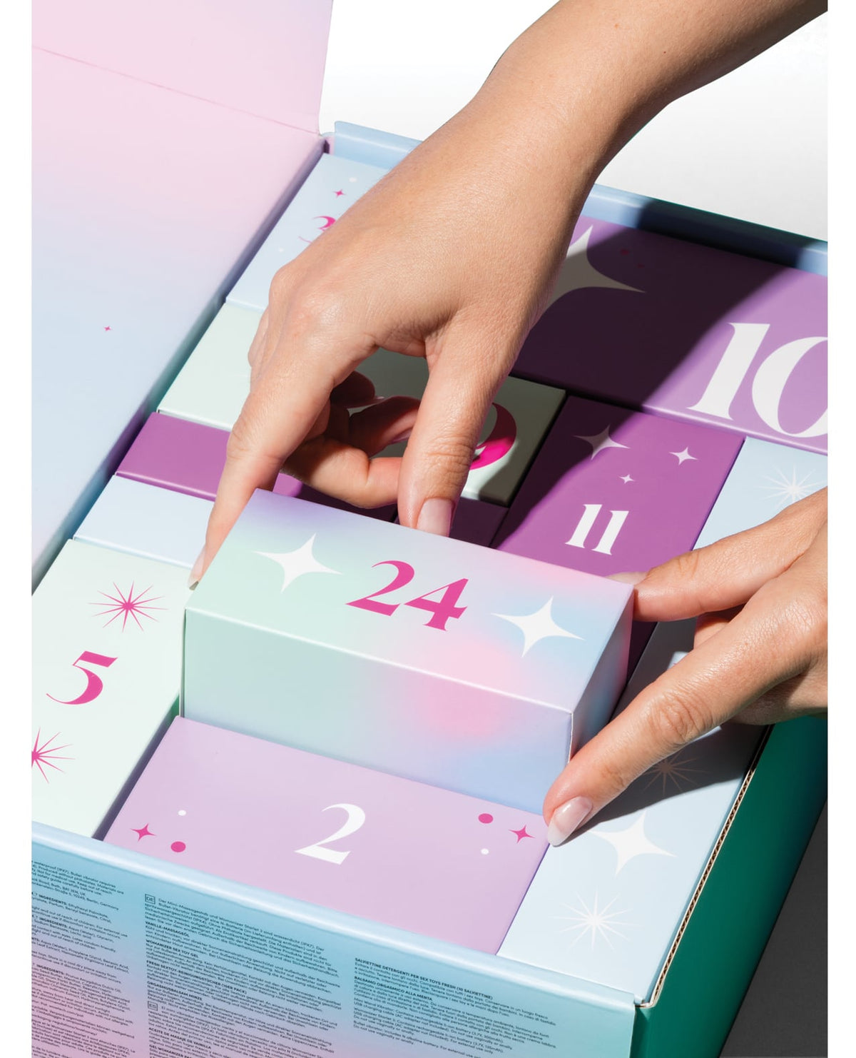 Womanizer + Lovehoney Enjoy Advent Calendar 2026 – view 5